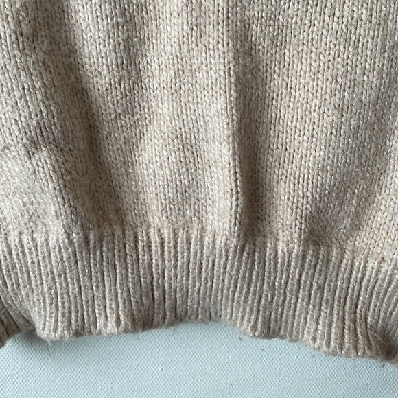 Garage: GUC: Beige-Light Tan Cropped Sweater Top Super Soft. Size XS. - Picture 3 of 5